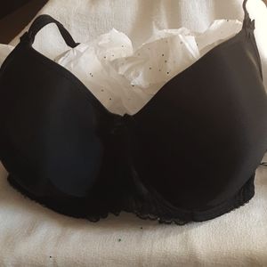 Fantasie lingerie .. Rebecca Black lace. Bra 30H.. NWT